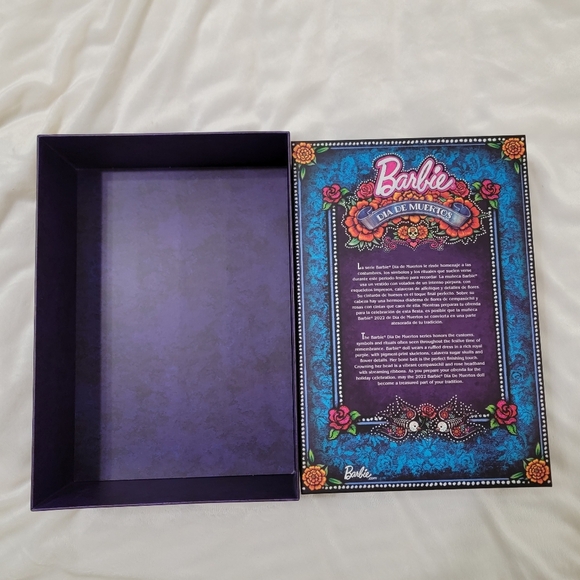 Barbie Signature Doll, 2022 Dia De Muertos Collectible - Picture 9 of 14